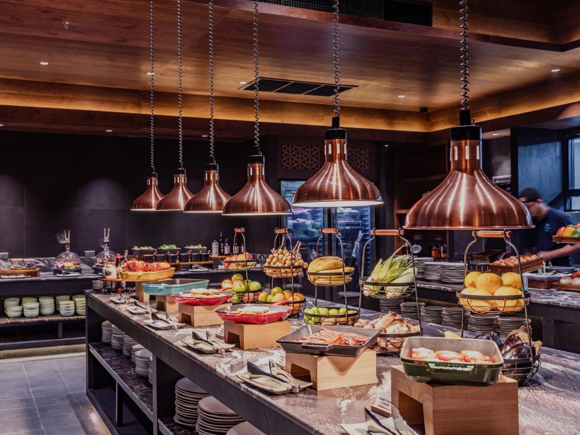 Nysa Hotel Bangkok Sukhumvit 11 Εξωτερικό φωτογραφία The buffet at the hotel