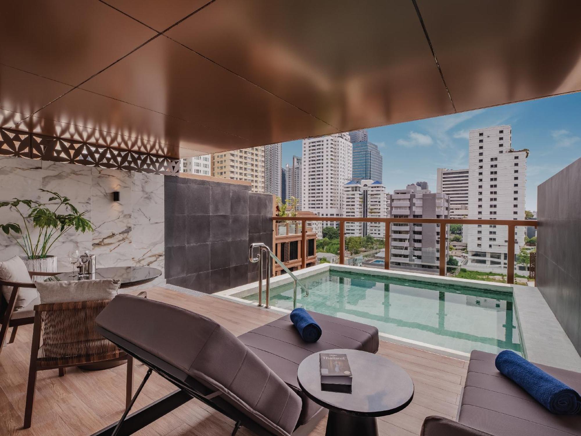Nysa Hotel Bangkok Sukhumvit 11 Εξωτερικό φωτογραφία The hotel's rooftop pool